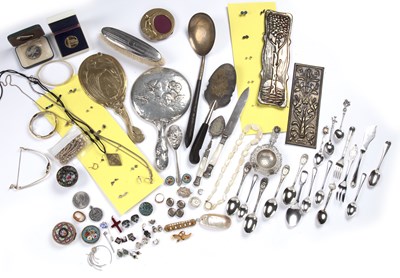 Lot 217 - Collection of jewellery and other items To...