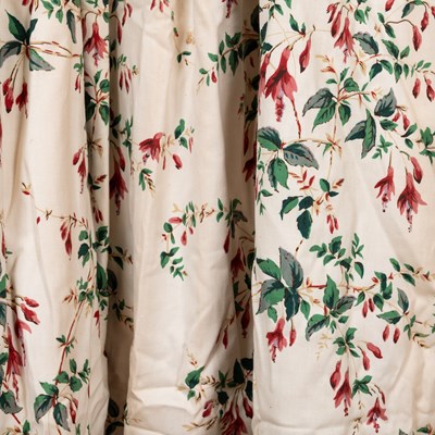 Lot 166 - A pair of lined cotton curtains