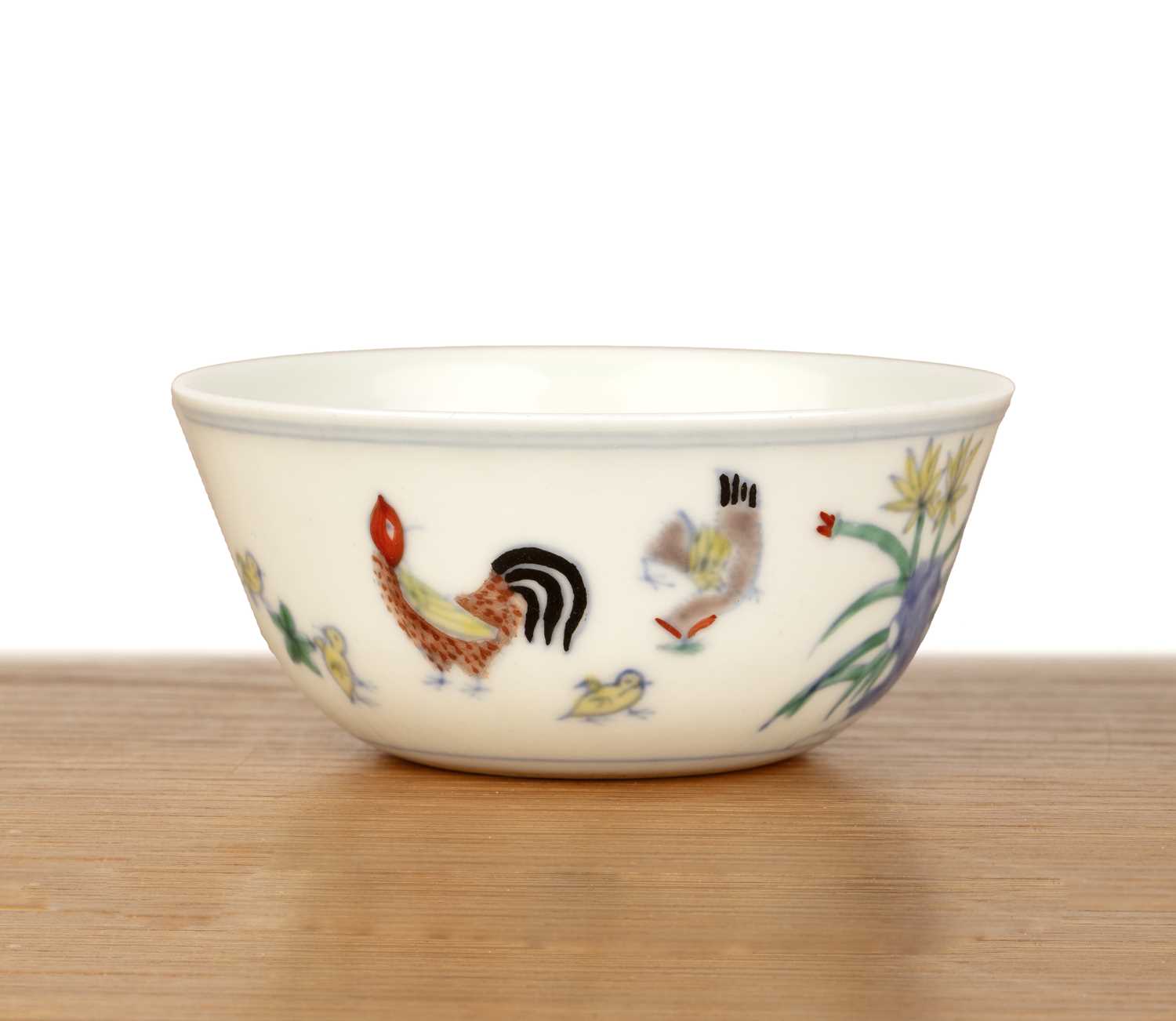 Lot 119 - Porcelain 'chicken' cup Chinese with Doucai...