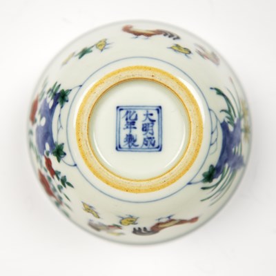 Lot 119 - Porcelain 'chicken' cup Chinese with Doucai...