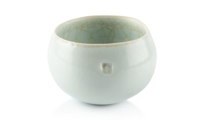 Lot 746 - Edmund de Waal (b.1964) Small bowl porcelain,...
