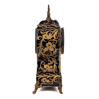 Lot 383 - A French Art Nouveau mantel clock