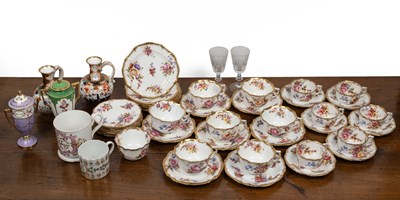 Lot 374 - A large collection of ceramics