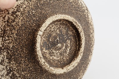 Lot 570 - Waistel Cooper (1921-2003) Vase stoneware,...
