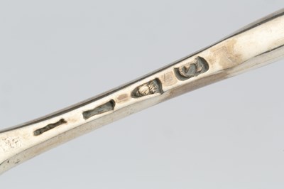 Lot 501 - A George II silver marrow spoon, by Jeremiah...