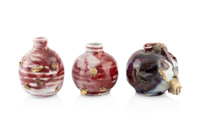 Lot 613 - Gareth Mason (b.1965) Three globular vases...