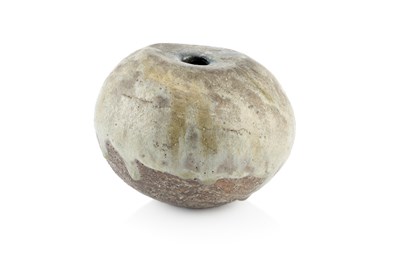 Lot 772 - Dan Arbeid (1928-2010) Spherical vessel...