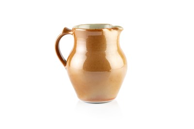 Lot 562 - Gwyn Hanssen Pigott (1935-2013) Jug porcelain,...