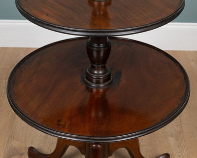 Lot 347 - A Georgian mahogany three-tier dumbwaiter