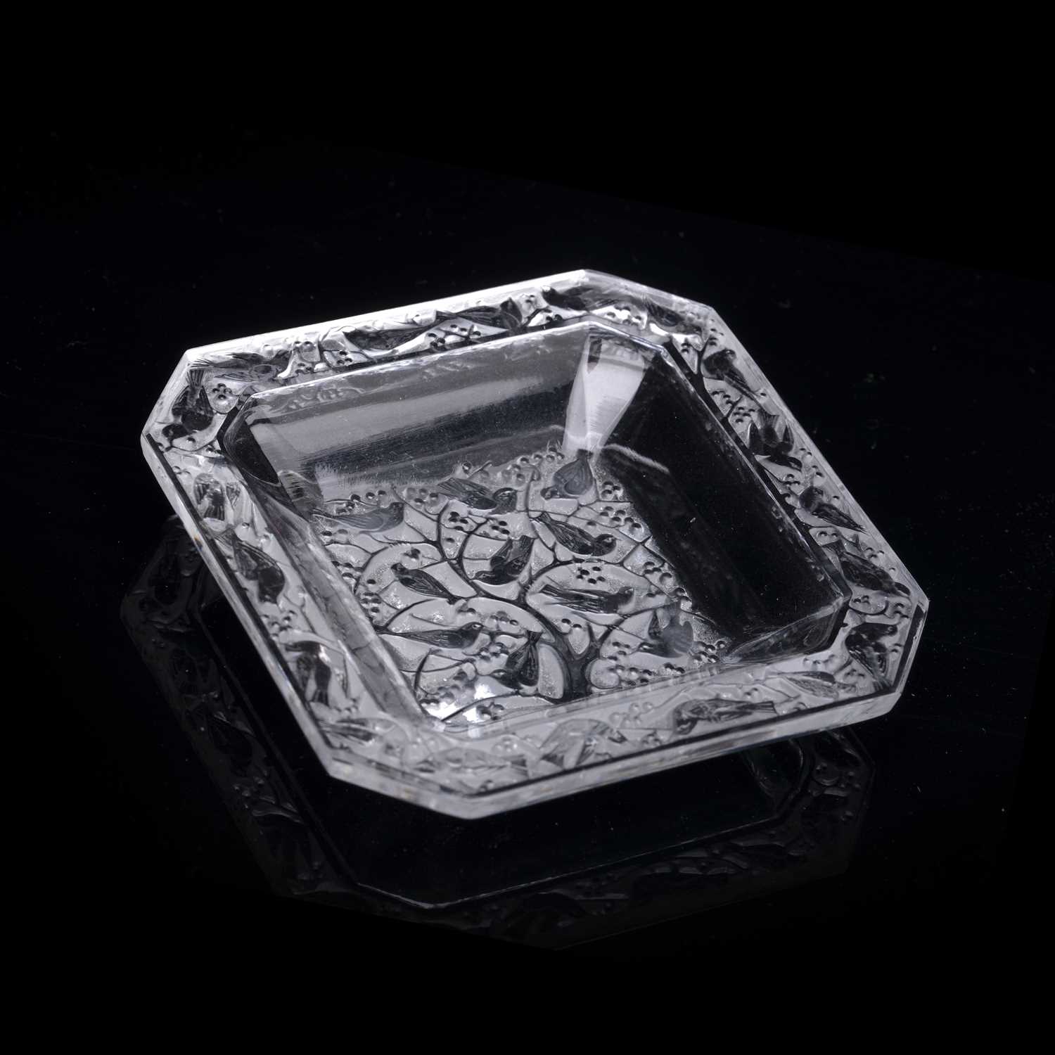 Lot 413 - René Lalique (1860-1945) Anna ashtray...