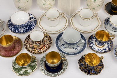 Lot 427 - A collection of English and Continental porcelain