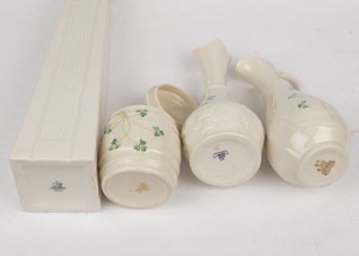 Lot 427 - A collection of English and Continental porcelain