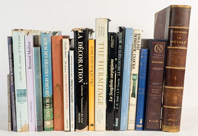 Lot 536 - A collection of art and antiques interest books
