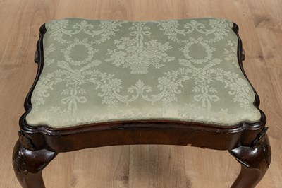 Lot 274 - A George III-style walnut dressing table stool