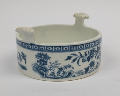 Lot 1321 - An 18th century Worcester butter dish, cover, and stand