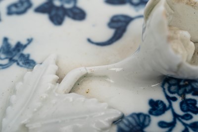 Lot 1321 - An 18th century Worcester butter dish, cover, and stand