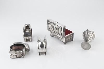 Lot 526 - A Chinese export silver rectangular box,...