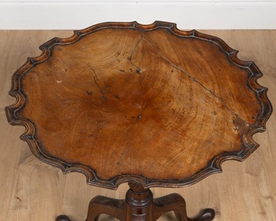 Lot 564 - Two pie crust tilt-top occasional tables