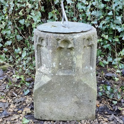 Lot 1546 - An old sundial