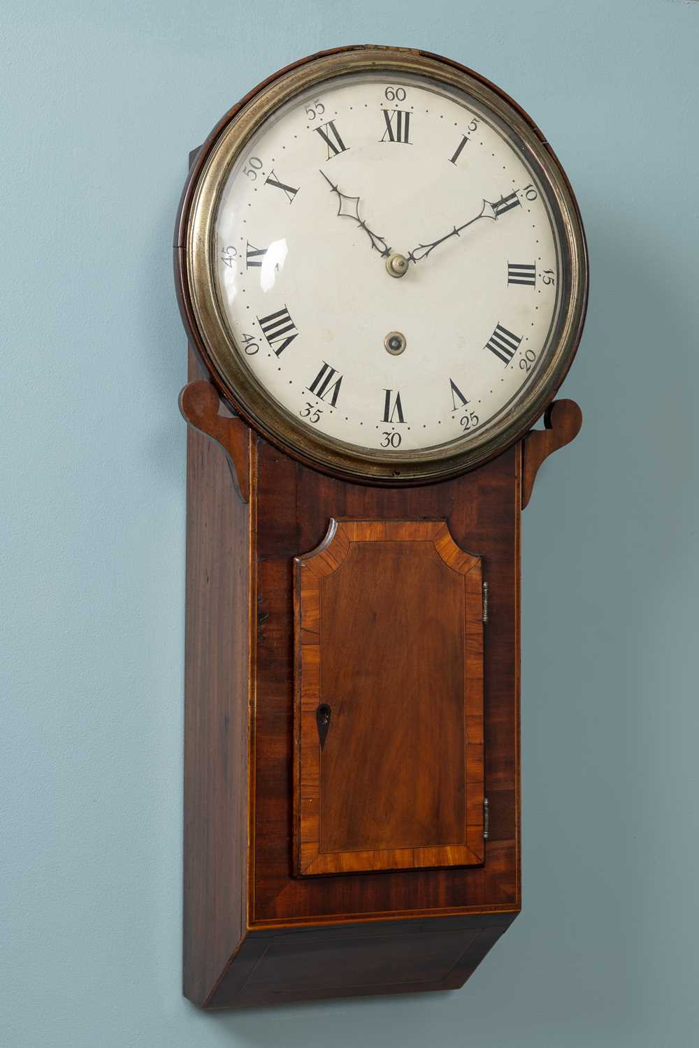 Lot 1030 - A George III mahogany cased tavern clock