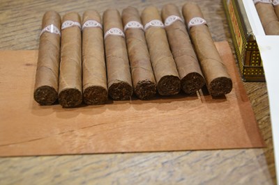 Lot 275 - Monte Cristo Habana Cabinet Selection, No. 4,...