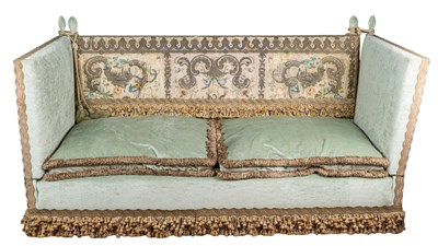 Lot 1092 - A Knowle sofa