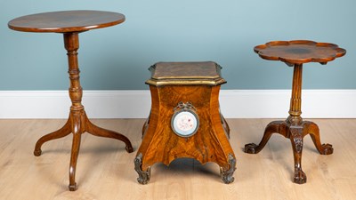 Lot 392 - A group of three items of furniture