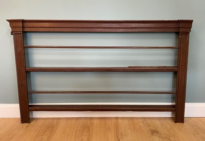 Lot 1156 - A George III scumble-decorated plate rack