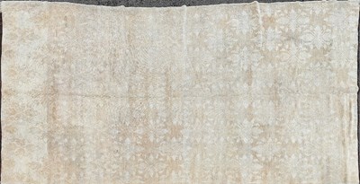 Lot 1382 - A vintage rug