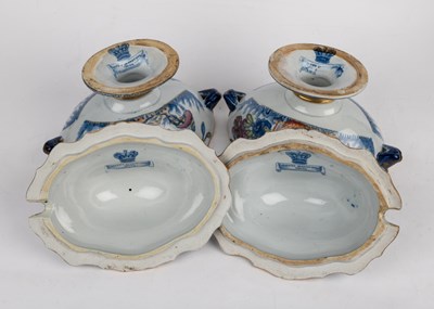 Lot 1368 - A small group of antique ceramics