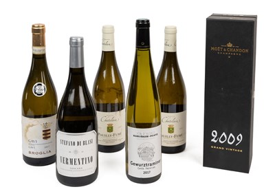 Lot 1422 - A bottle of champagne and five bottles of wine