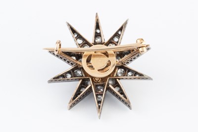 Lot 126 - A late 19th/early 20th century diamond star,...