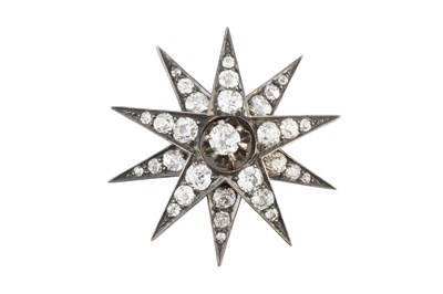 Lot 126 - A late 19th/early 20th century diamond star,...