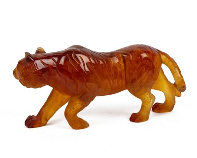 Lot 251 - A pâte-de-verre tiger