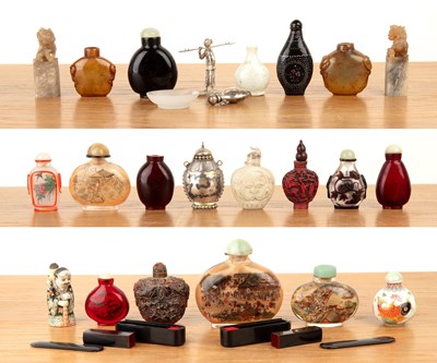 Lot 155 - Collection of snuff bottles and other pieces...