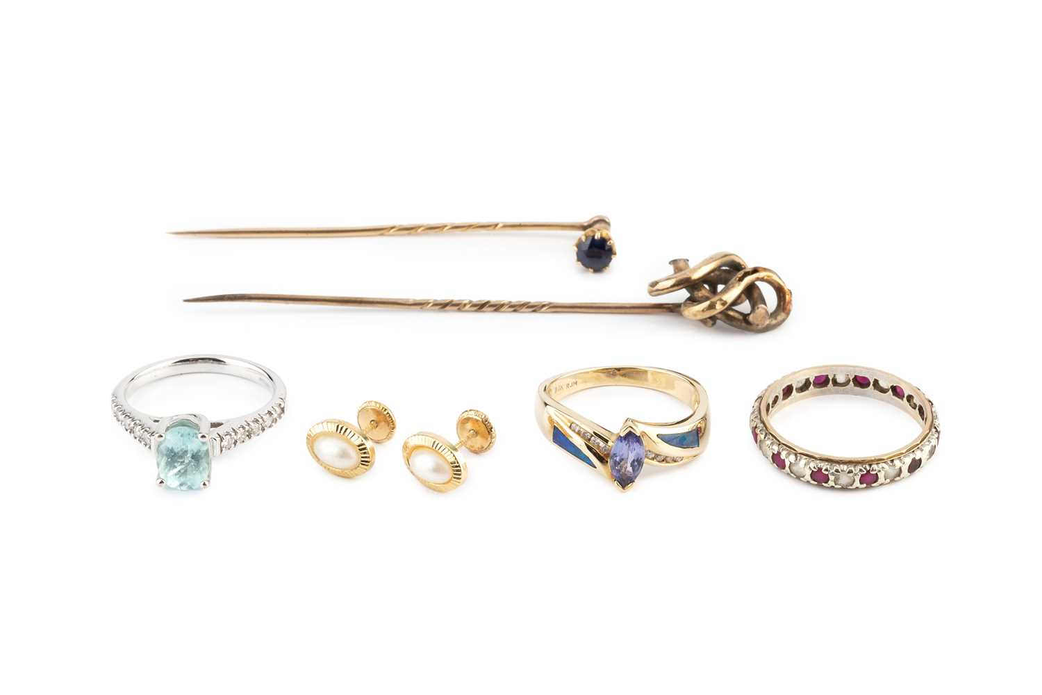 Lot 293 - A collection of jewellery, comprising a...