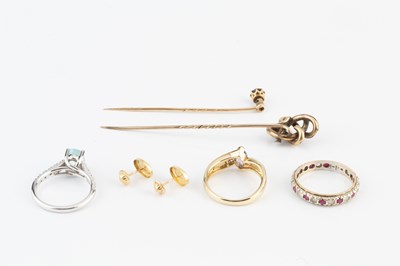 Lot 293 - A collection of jewellery, comprising a...