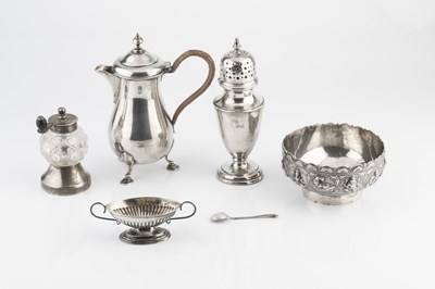 Lot 558 - A collection of silver, comprising a George V...