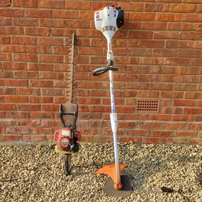 Lot 1563 - A strimmer and hedge cutter