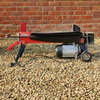 Lot 1493 - An electric log splitter