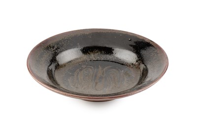 Lot 761 - Henry Hammond (1914-1989) Dish or shallow bowl...