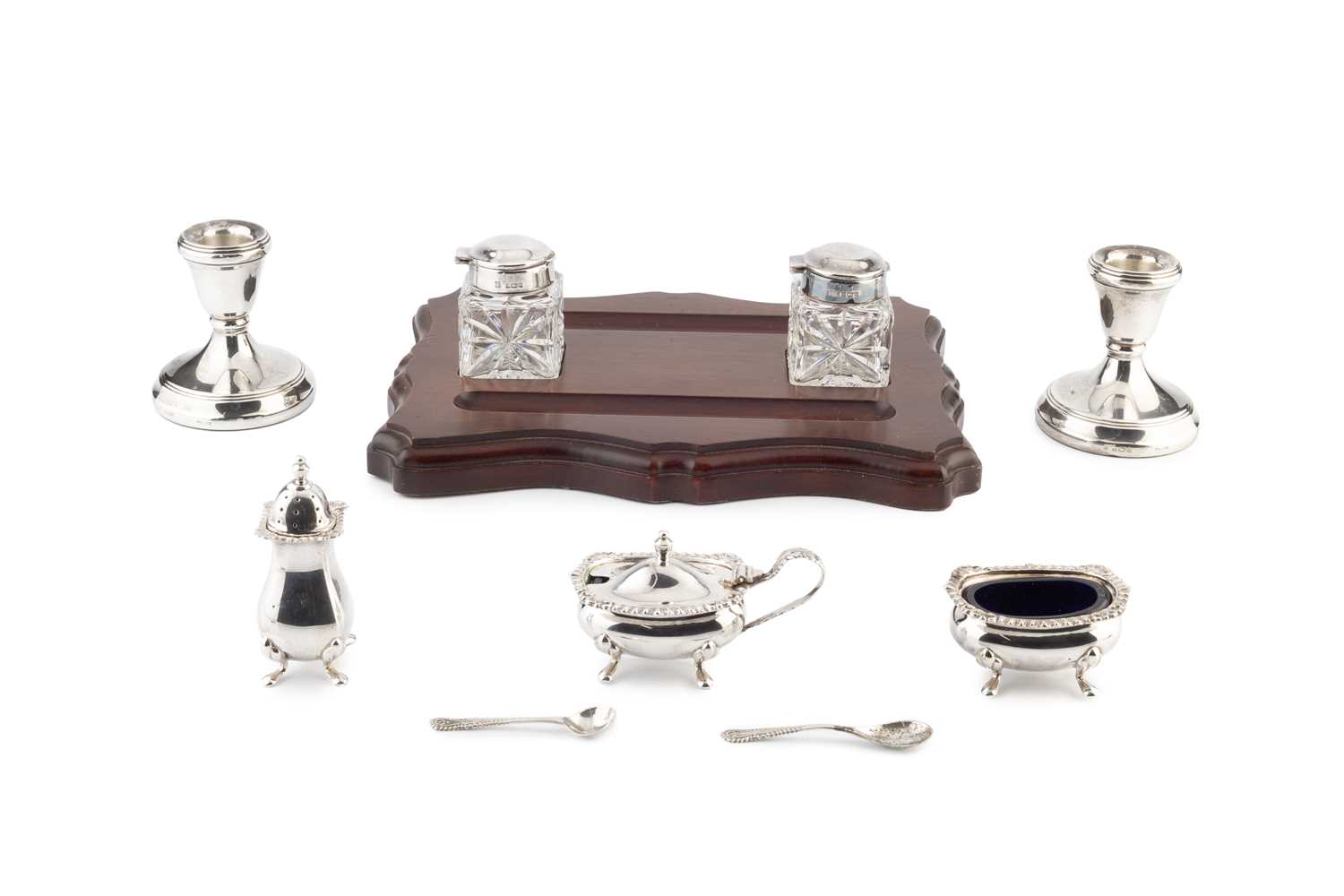 Lot 581 - A silver three piece cruet set, Sheffield 1987,...