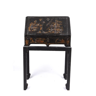Lot 26 - A Regency chinoiserie lacquered bureau of...