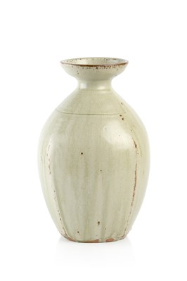 Lot 678 - Richard Batterham (1936-2021) Vase stoneware...