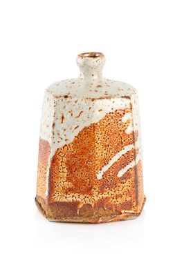 Lot 689 - Lisa Hammond (b.1956) Facet edged bottle vase...