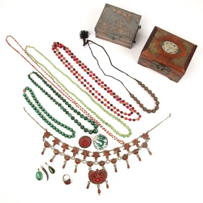 Lot 174 - Group of various jewellery 20th Century and...