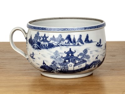 Lot 33 - Blue and white chamber pot Chinese, 18th...