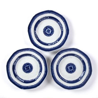 Lot 40 - Three blue and white Fitzhugh pattern bowls...