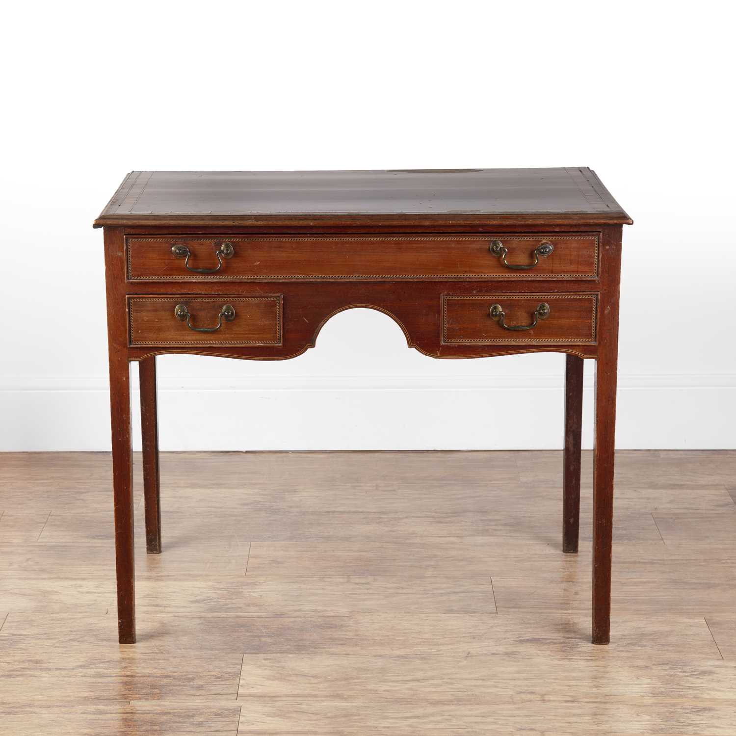 Lot 26 - Mahogany and satinwood crossbanded dressing...