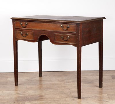 Lot 26 - Mahogany and satinwood crossbanded dressing...